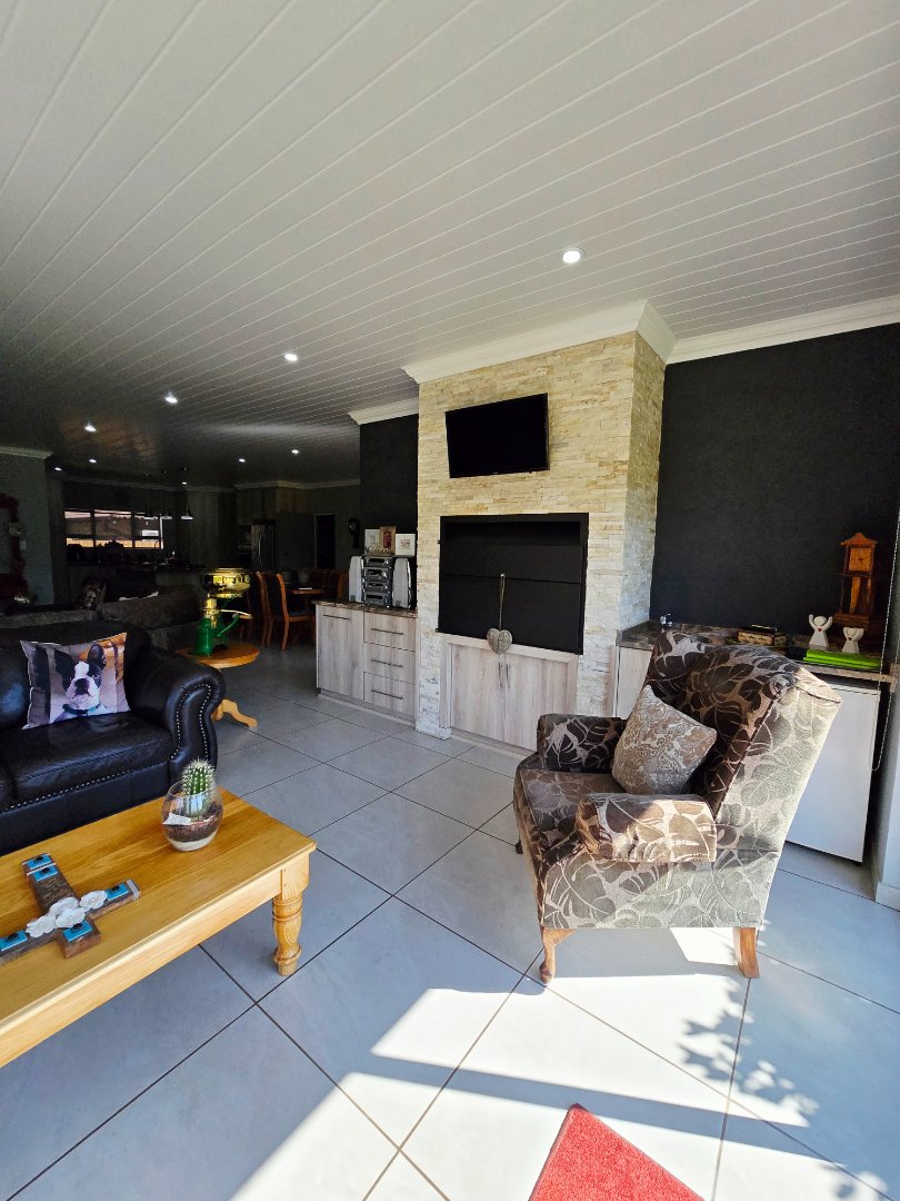 3 Bedroom Property for Sale in Wilkoppies North West